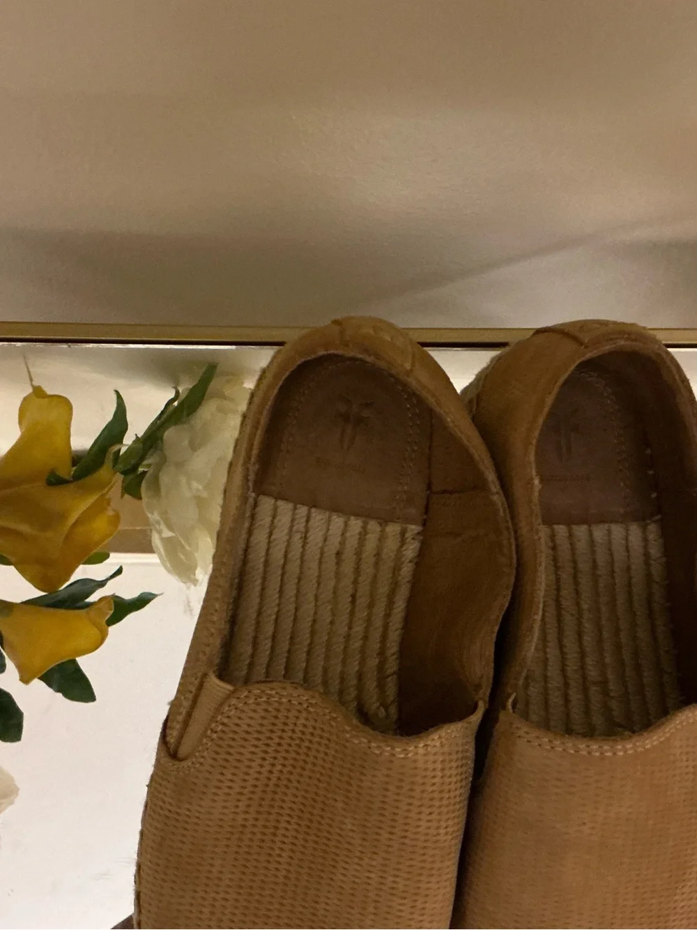 Frye stylish slip